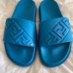 Like new Fendi slides